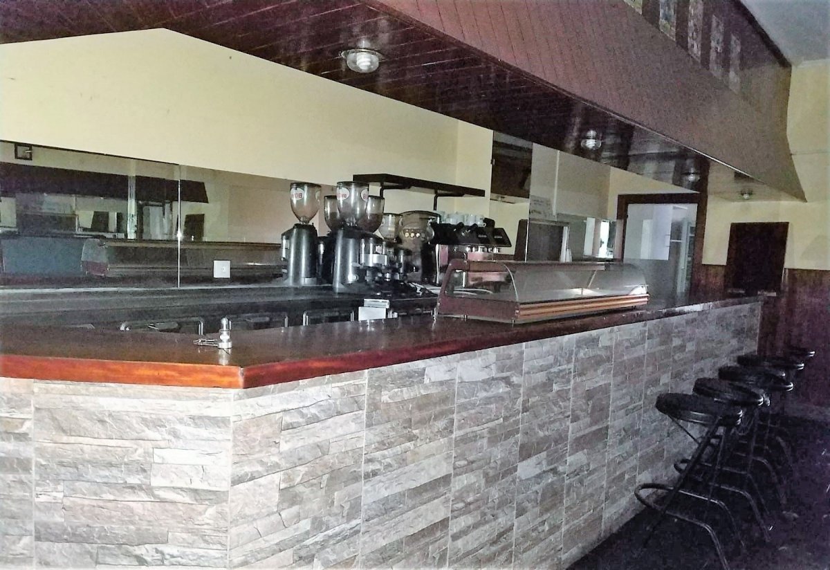 Local Comercial Actualmente Habilitado Como Bar