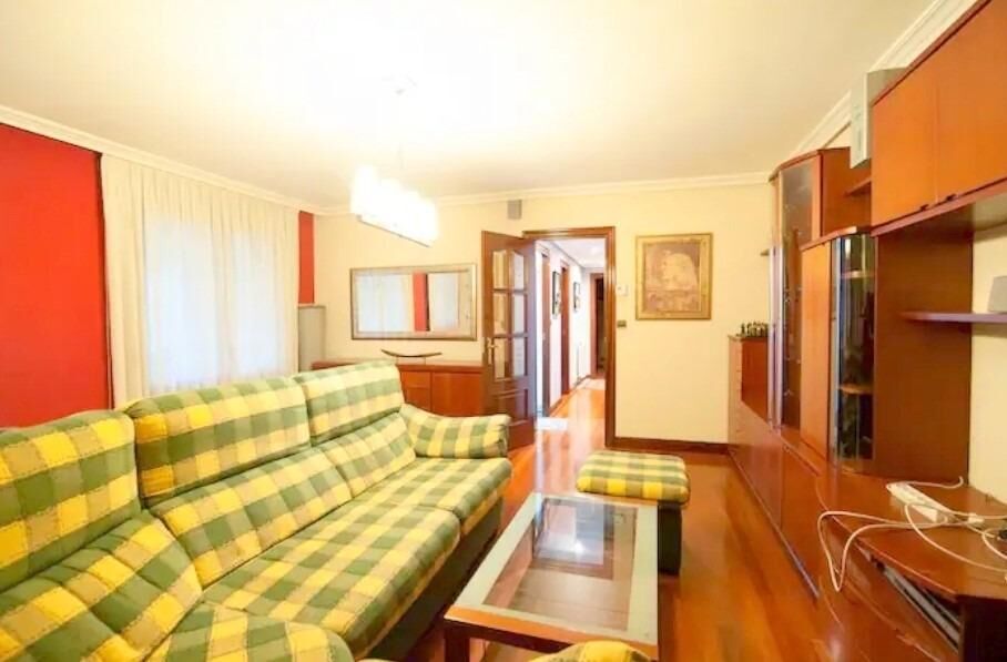 Piso Con Licencia Vivienda Turística De 2 Dormitorios En Zona Tranquila