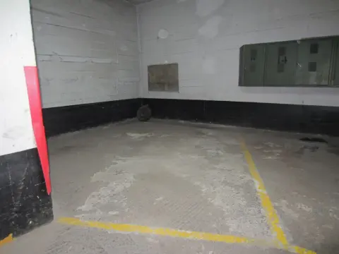 Garaje amplio En Zona Cartonajes-Ariz
