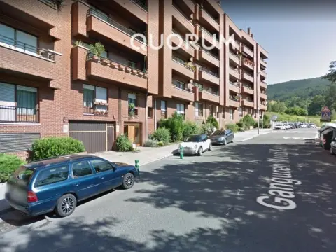 Parcela De Garaje Amplia Junto Al Polideportivo