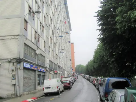 Local Comercial Frente al Polideportivo de Txurdinaga