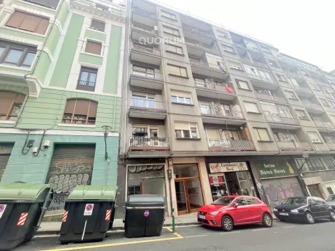 Local Comercial Próximo Al Colegio Maristas