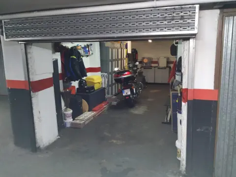 Parcela Amplia con trastero Cerrada En Zona Kalero
