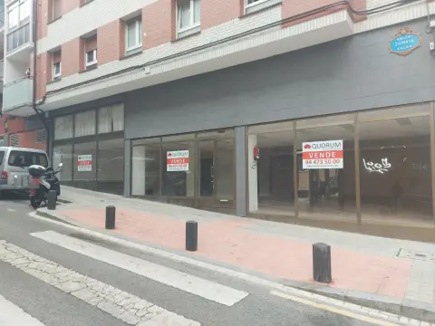 Gran Local Comercial Junto Al Metro