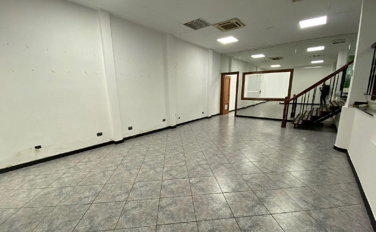 Oportunidad alquiler o venta de local de 100 m2 ideal para cualquier tipo de negocio.
