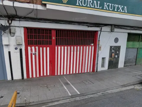 Parcela de Garaje En Soloarte Para Coche Mediano En Soloarte