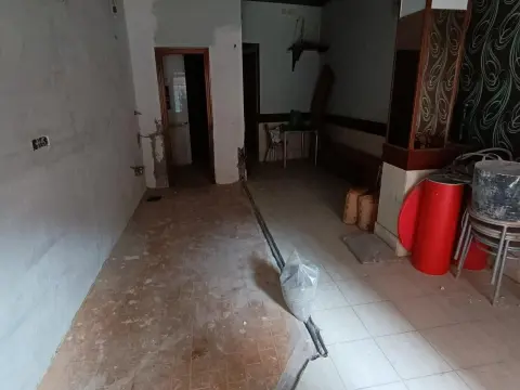 Se Vende Local Comercial Bar en Barakaldo Centro.