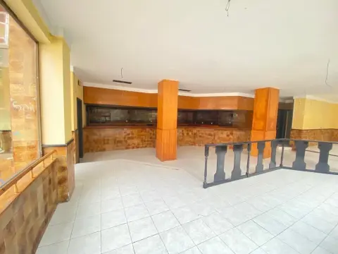 Amplio Local Comercial En Leioa