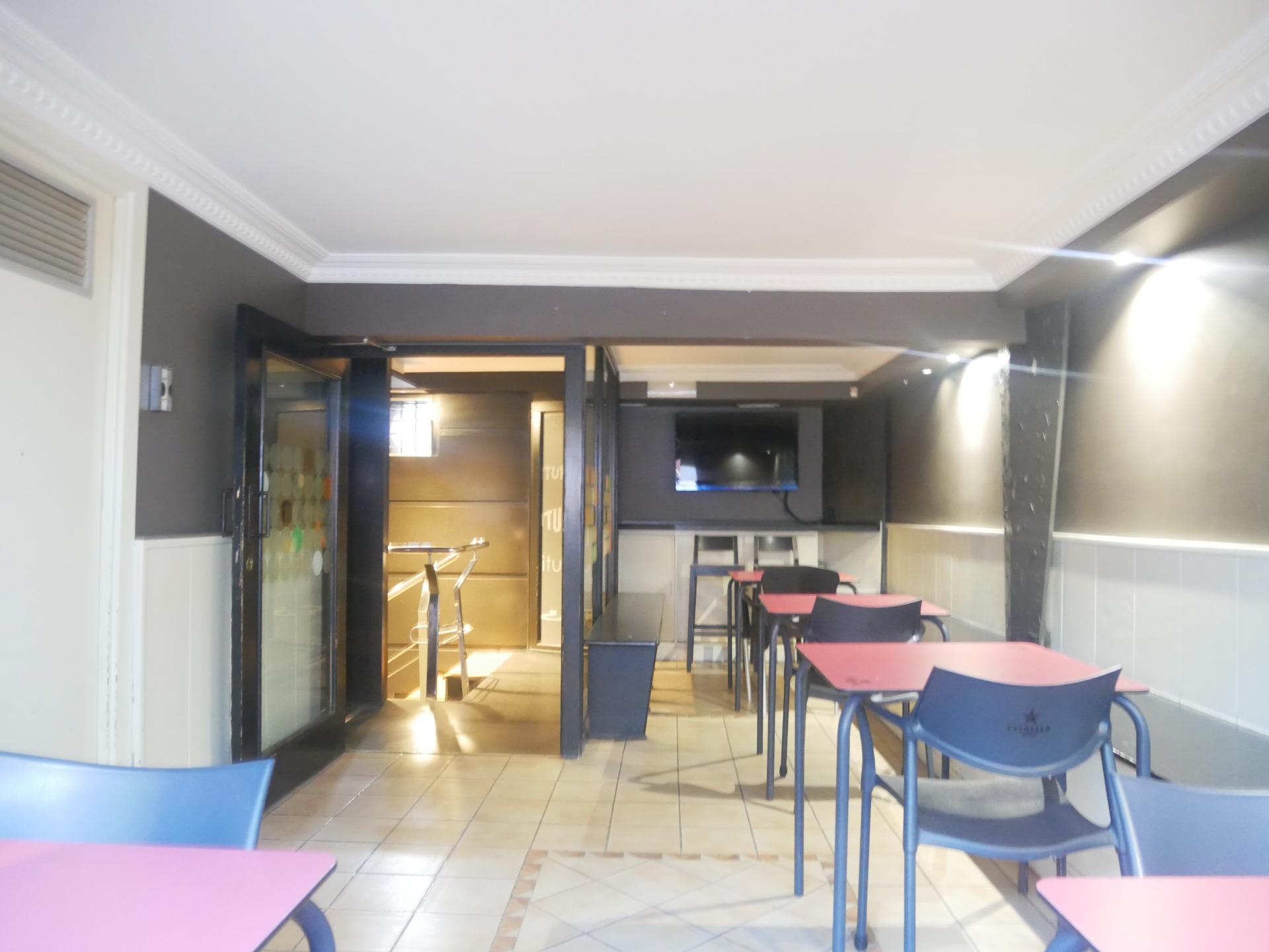 Bar En Funcionamiento En Buen Estado De Dos Plantas Con Licencia Tipo 2 En zona San Miguel