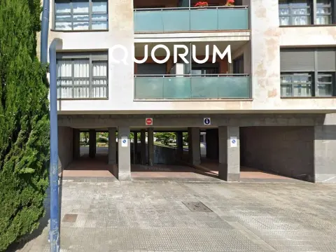 Alquiler Parcela de Garaje En Etxebarri Junto a La Línea 3 De Metro