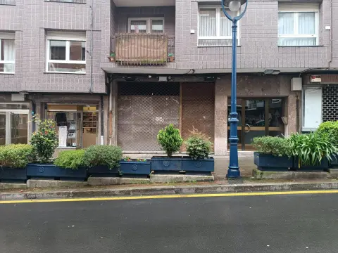 Se Vende Local Comercial e Portugalete Zona Repelega De 380 M2 Aprox.
