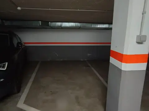 Se Vende Parcela Pequeña En Barakaldo Zona Bagatza Ideal Motos.