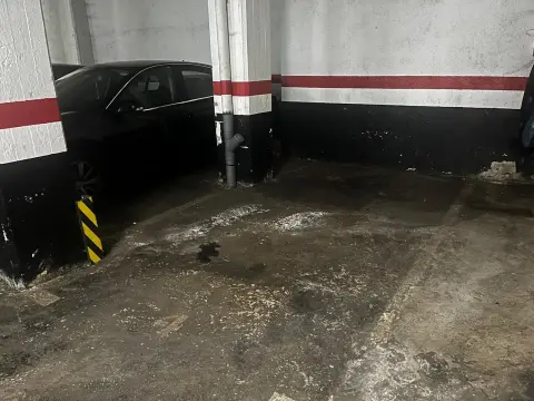 Parcela De Garaje Para Coche Pequeño En Zona Ariz