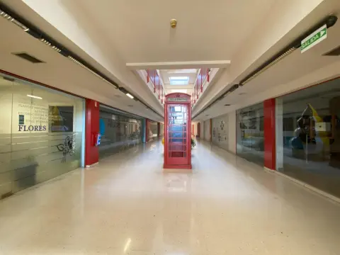 Locales Comerciales y Plazas de Garaje en Multicentro Tucán