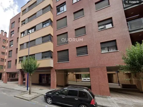 Parcela de Garaje en  Venta En Etxebarri Metro Linea 1