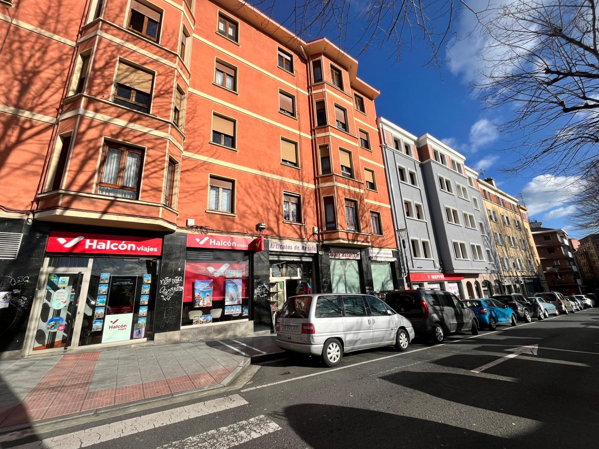 Oportunidad Local Comercial De 160m² En Pleno Centro De Basauri