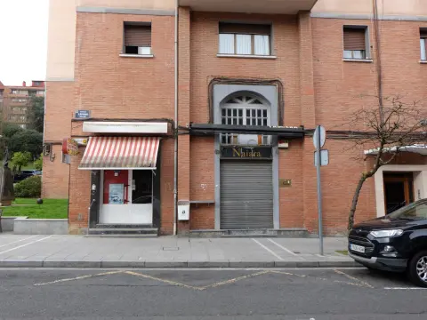 Local de 40m²+ Entreplanta de 40 m² En Zona San Miguel