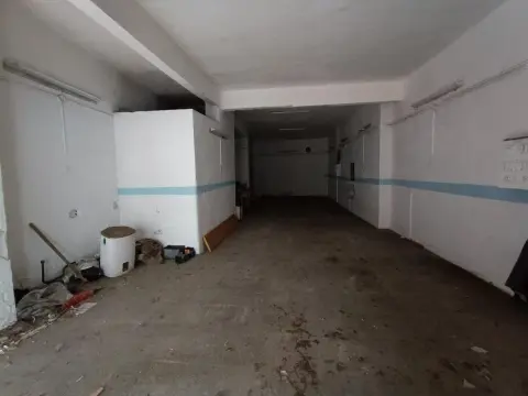 Se Vende Local Comercial En Barakaldo Zona Bagatza De 160 m2 Aprox