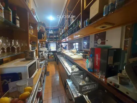 Bar Con Licencia En Zurbaranbarri