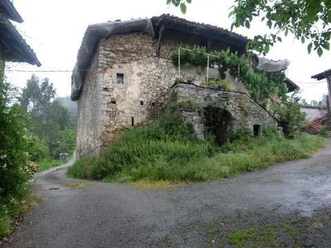 Caserío De Piedra De 280m² en un entorno natural, en El Barrio de Ereñoza (Zeberio)