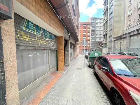 Local Con Muchas Posibilidades Junto Al Metro Zabalbide