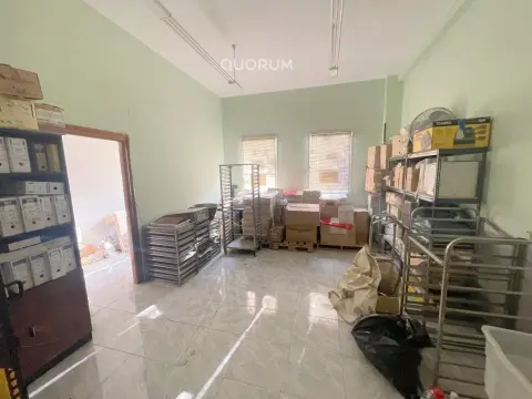 Local Comercial Con Acceso Directo En Txurdinaga