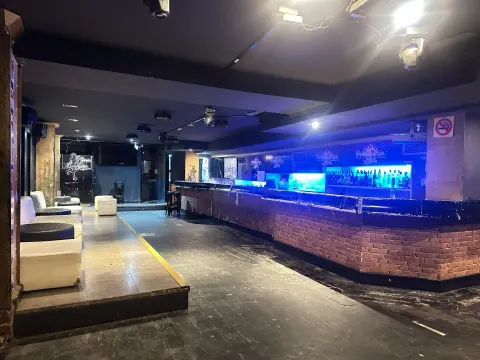 Local Comercial En El Centro De Las Arenas