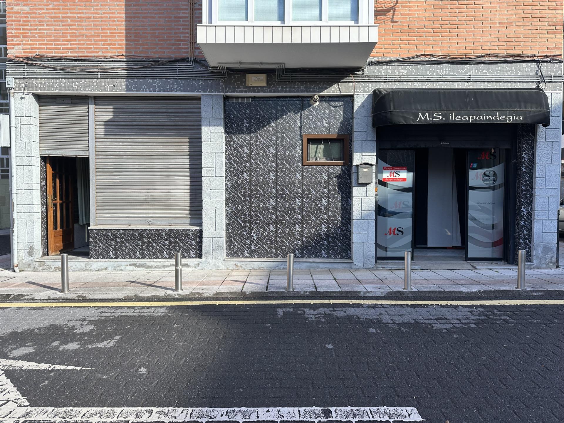 Local Con posibilidad De Vivienda