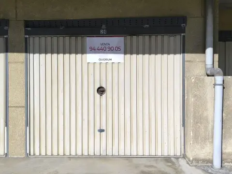 Se Vende Parcela De Garaje Cerrada Para Coche Grande