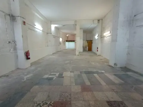 Se Vende Local de 130 m2 En Barakaldo Zona Bagatza.