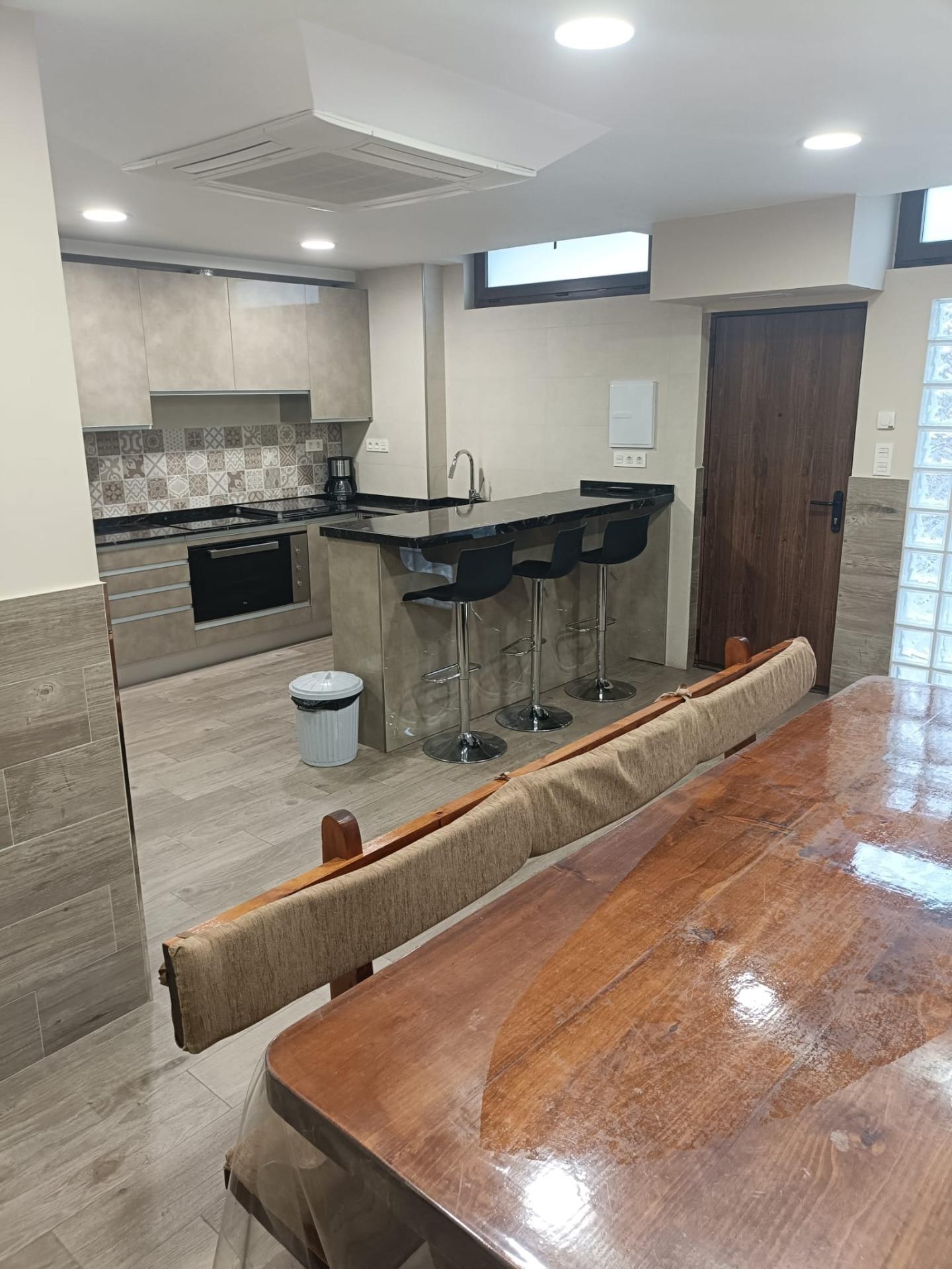 Espectacular Local  Acondicionado  De 50M2