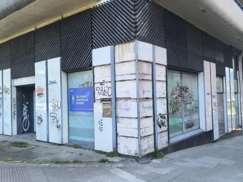¡Oportunidad Única! Exclusivo Local Comercial de 144 m² en el Corazón de Getxo - Venta y Alquiler