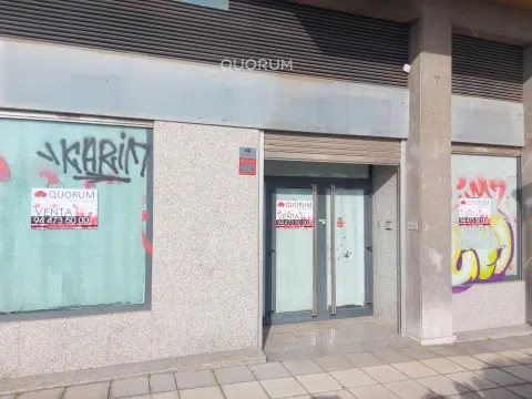 ¡Oportunidad Única! Exclusivo Local Comercial de 140m2 en el Corazón de Bilbao- En Venta