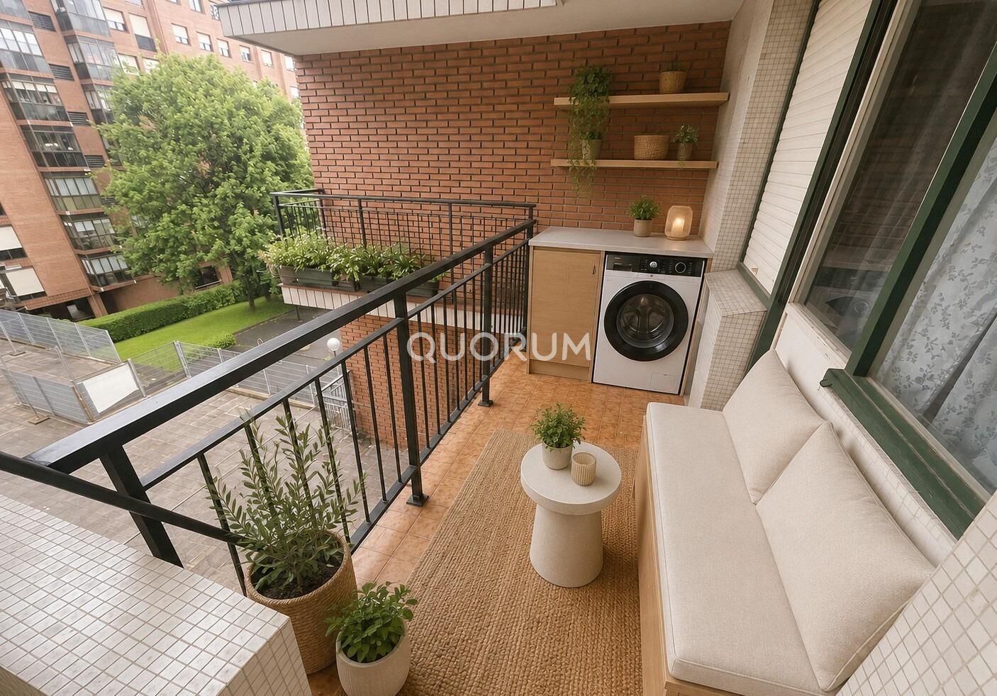 Piso De 3 Habitaciones En Txurdinaga.