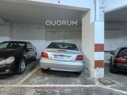 Parcela de Garaje En Venta En Zona Urbi