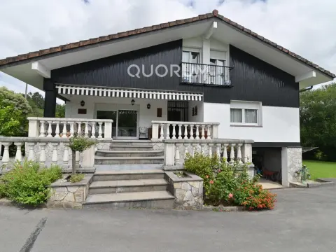 MAGNÍFICA CASA EN MUNGIA