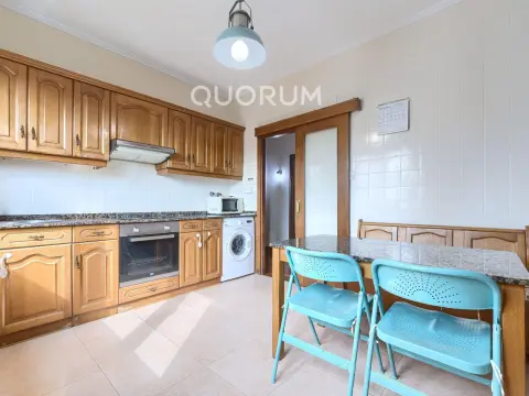 DOS HABITACIONES PARA ENTRAR A VIVIR CON OPCIÓN DE GARAJE CERCANO