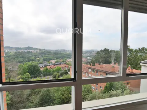 Estupenda Vivienda Con Vistas Despejadas
