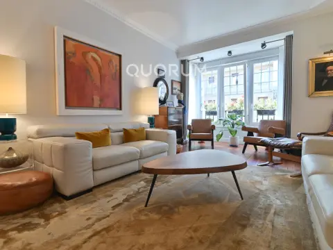 AMPLIA VIVIENDA EN EL CENTRO DE LAS ARENAS