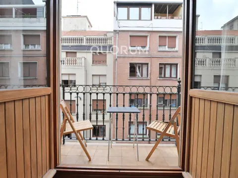 Vivienda 2 Habitaciones mas balcón en Irala
