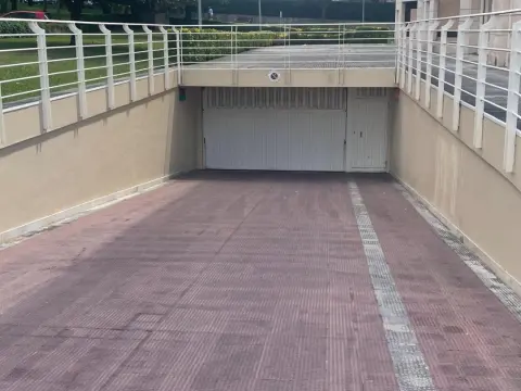 Parcela De Garaje En Artaza
