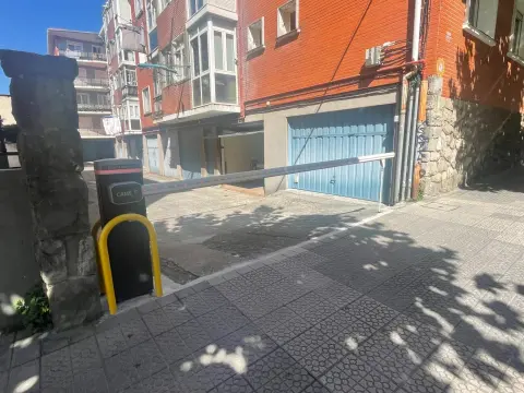 GARAJE EN ALGORTA
