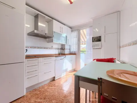 TRES HABITACIONES Y TERRAZA PARA ENTRAR A VIVIR