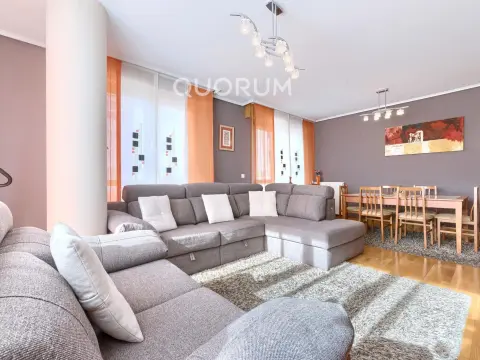 URBAN GALINDO, TRES HABITACIONES, DOS BAÑOS, GARAJE Y TRASTERO