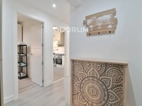 Piso Reformado De 2 Habitaciones Con Terraza En Ortuella