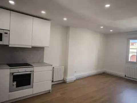 Se Vende Preciosa Vivienda En La Herriko Plaza De 3 Habitaciones Y 2 Baños Completos