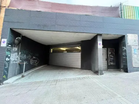 Parcela De Garaje Amplia Con Muy Buena Maniobra En Zona Centro-Ambulatorio