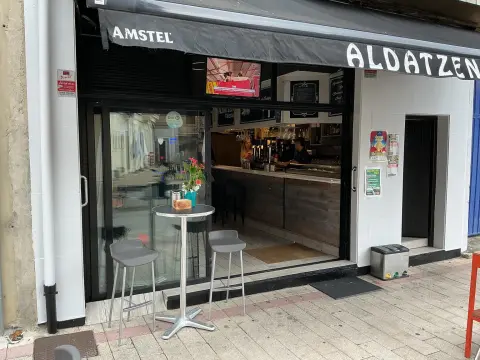 Local Comercial Listo Para Iniciar Actividad Como Bar En Plaza Baratzeko