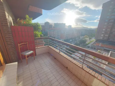 Piso De 3 Habitaciones Y 2 Baños Con Garaje Y Trastero Directo